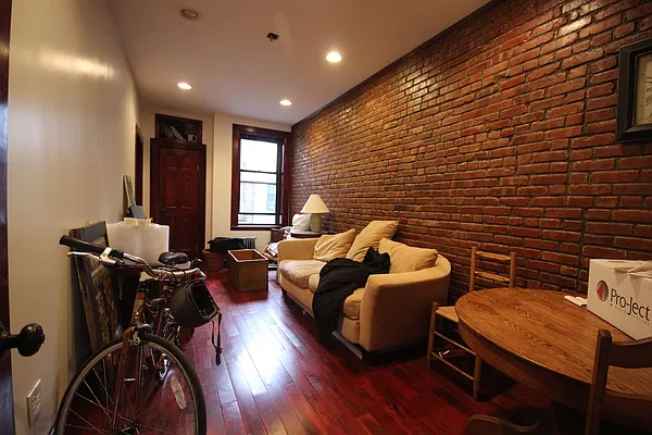 Rented by Nooklyn NYC LLC | media 39