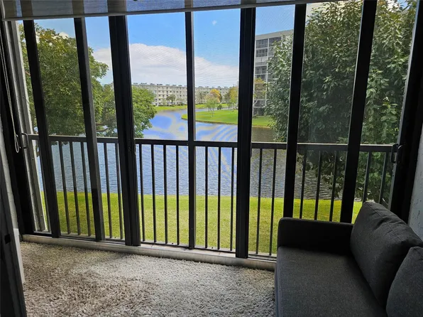 2222 N Cypress Bnd #309, Pompano Beach, FL 33069