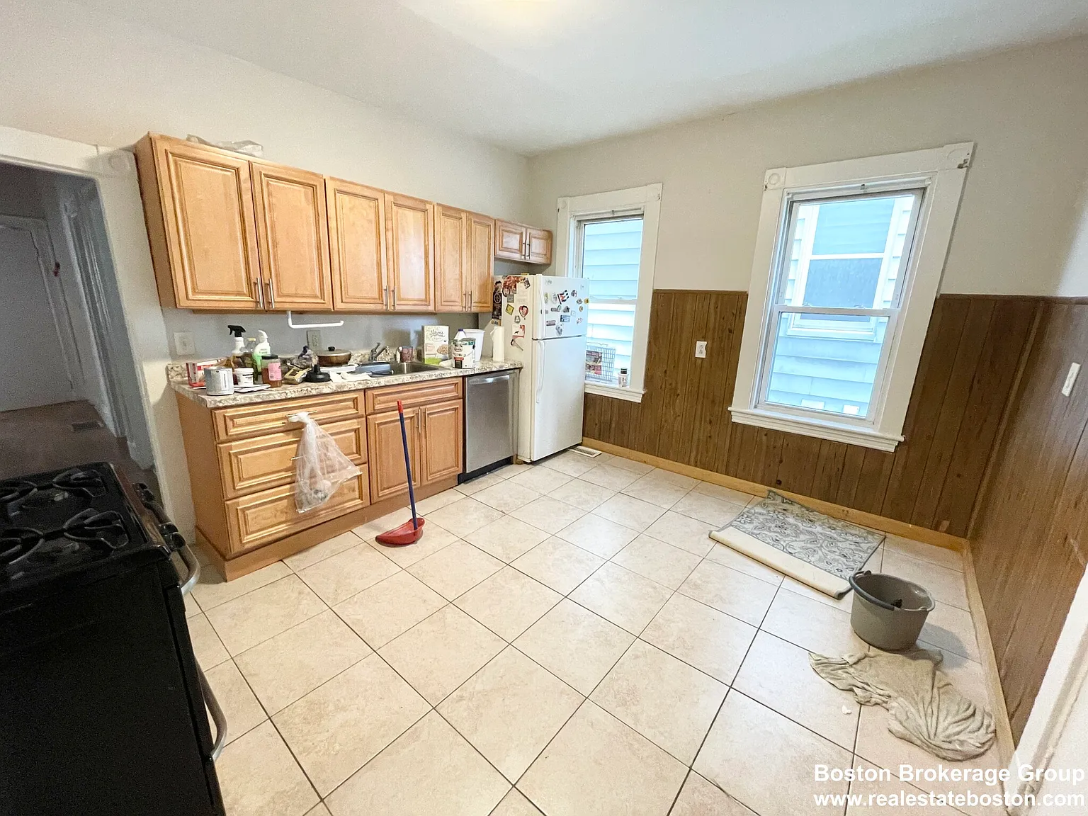 3 bed, 1.0 bath, $3,000 — Photo 2