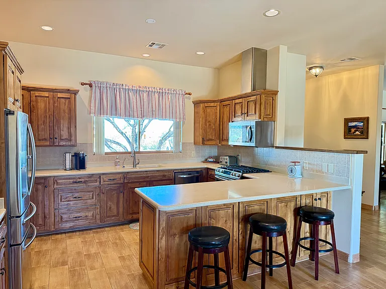 2105 W Gold Dust Ln — Photo 6