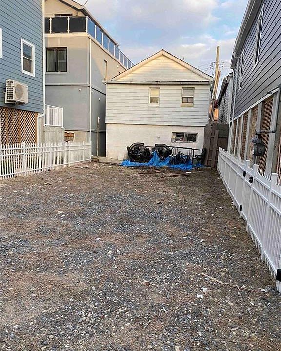 2nd image of 31 Stanton Rd