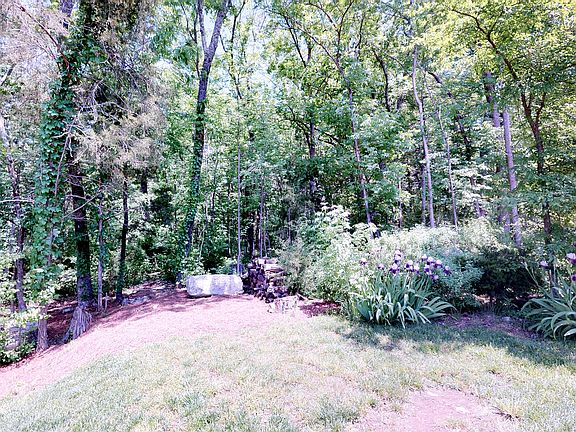 4th image of 4657 Sawmill Pl