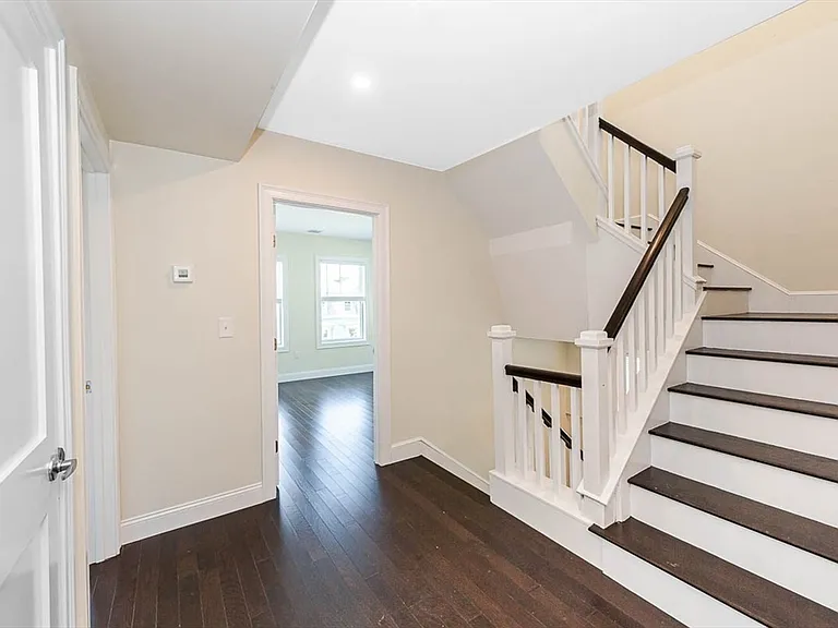 120 Jerome St #121 — Photo 22