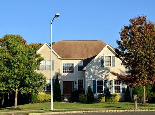 40 Magnolia Ct, Hammonton, NJ 08037