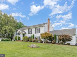 105 Sherby Ln, Shermans Dale, PA 17090