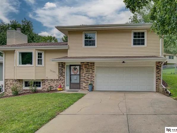 2605 Geri Dr, Bellevue, NE 68147