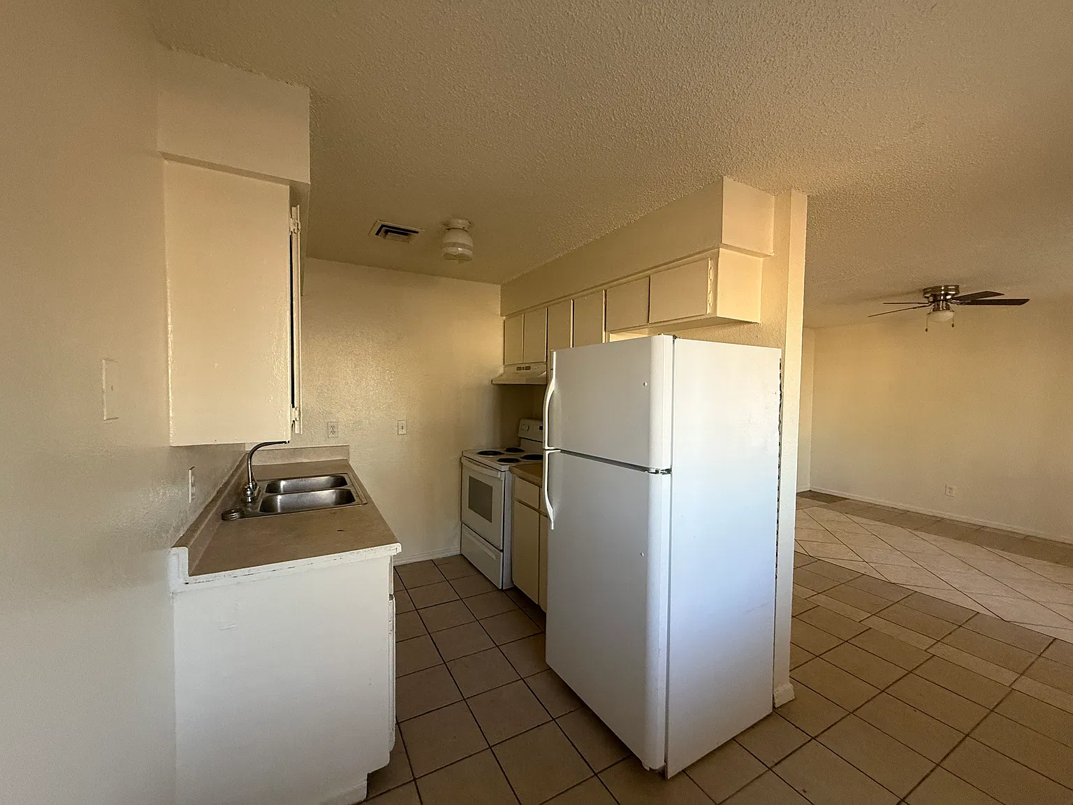 1 bed, $925 — Photo 2