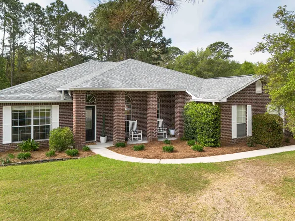 2400 Crescent Rd, Navarre, FL 32566