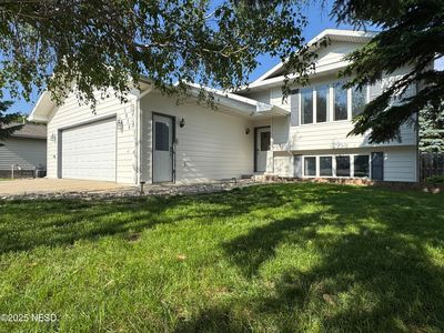 1016 22nd St NE, Watertown, SD, 57201