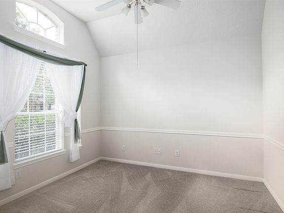 5th image of 2610 Broussard Ct