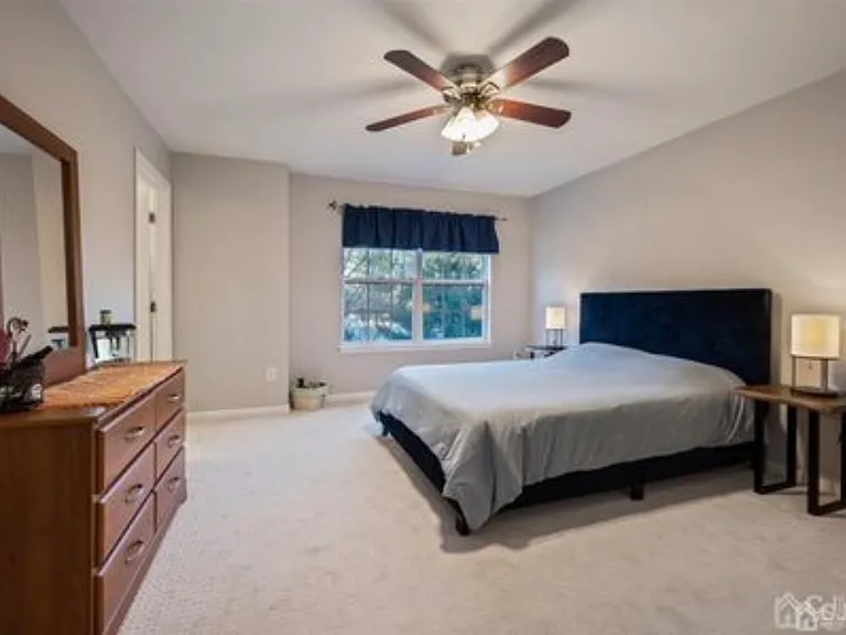 1211 Blossom Cir — Photo 18