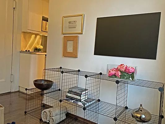 4th image of 96 Perry St #6C