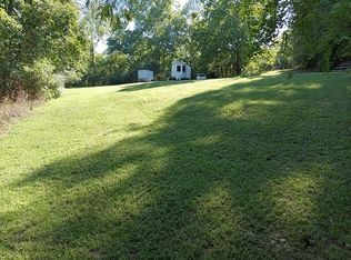 2044 Darks Mill Rd, Columbia, TN 38401