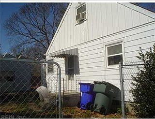 3rd image of 8239 Fernwood Dr