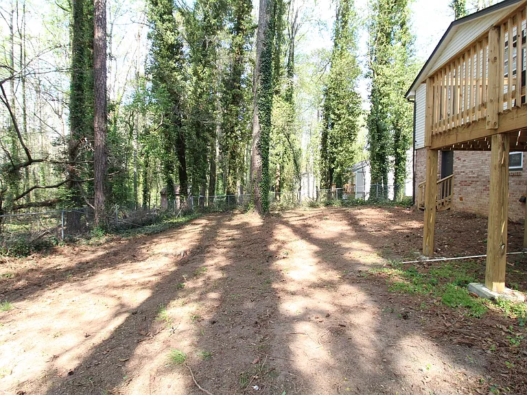3367 Oak Dr — Photo 32
