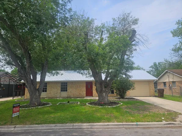 1401 Trinity St, Lockhart, TX 78644