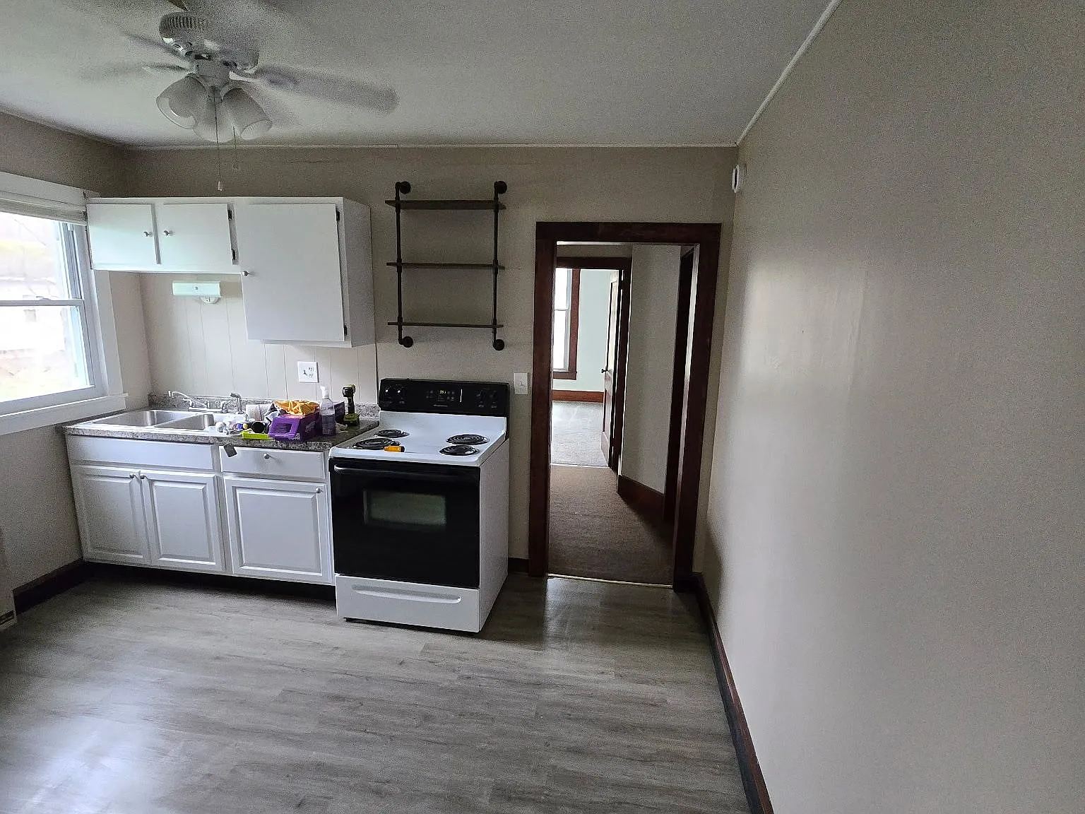 1 bed, 1.0 bath, 900 sqft, $900 — Photo 3