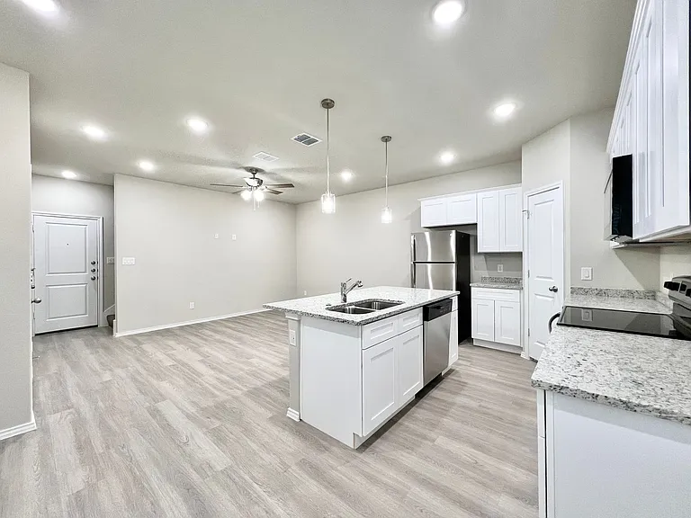 3501 E Renfro St #122 — Photo 6