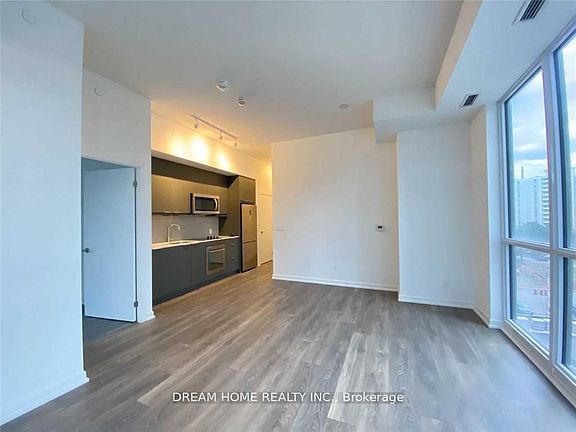 4th image of 32 Forest Manor Rd #502