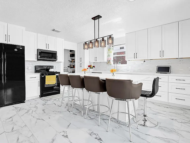 29207 Legends Hill Dr — Photo 5