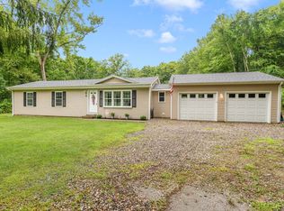 147 Cherry Hill Rd, Pomfret Center, CT 06259