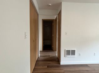 1209 E 10th St APT B, The Dalles, OR