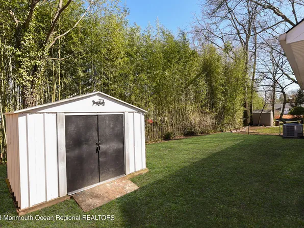 185 Elmwood Road, Oakhurst, NJ 07755