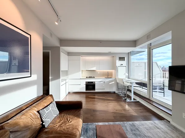 340 East 23rd Street image 4 of 24