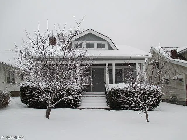 7506 Manhattan Ave photo 1