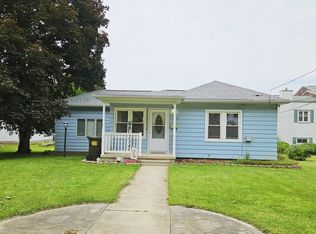 104 Maple Ave, Morrison, IL 61270