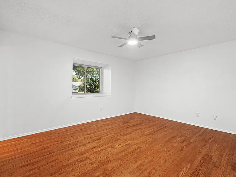 13934 Mission Valley — Photo 18
