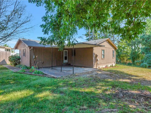 122 Oakview Rd, Townville, SC 29689