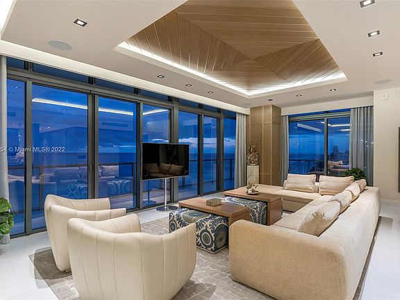 3rd image of 2201 Collins Ave #Penthouse 28