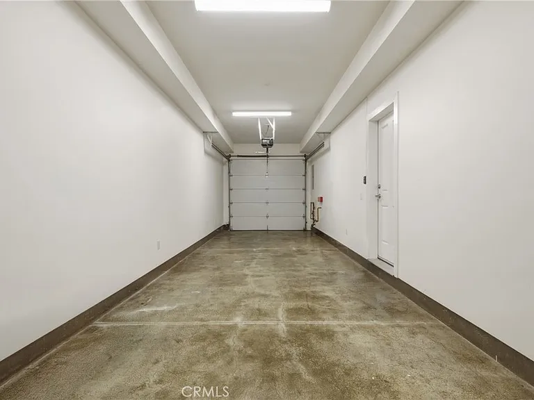 1301 Tamarind Ave — Photo 26