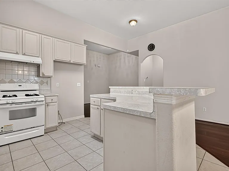 8503 Raybluff Ln — Photo 19