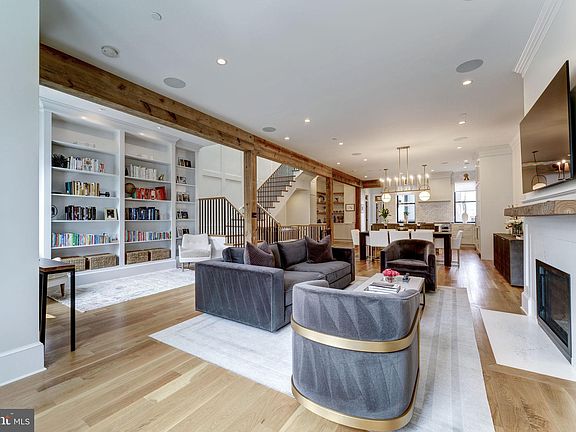 3rd image of 1327 R St NW #2