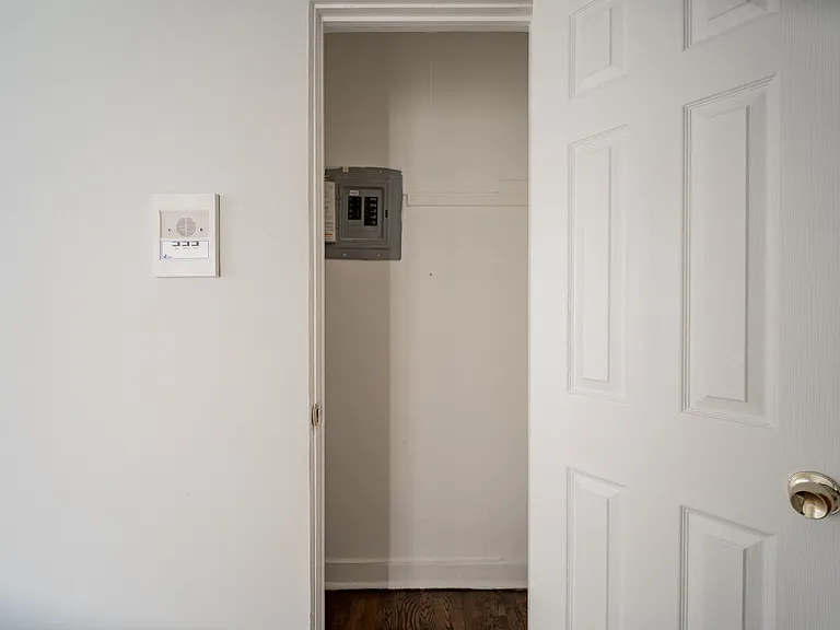 Closet Space/Intercom System 7361-1S