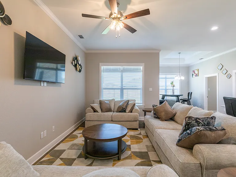 7645 Wildflower Way — Photo 3