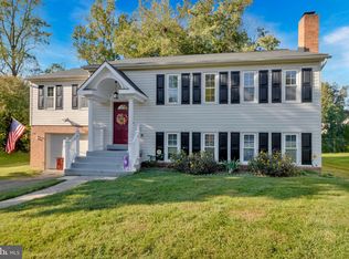 7406 Beverly Manor Dr, Annandale, VA 22003