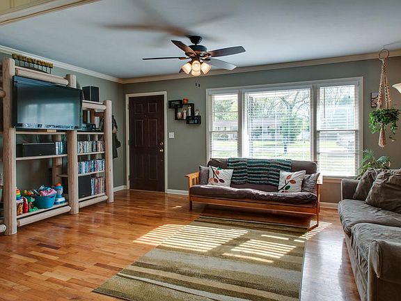 4th image of 1803 Susan Dr