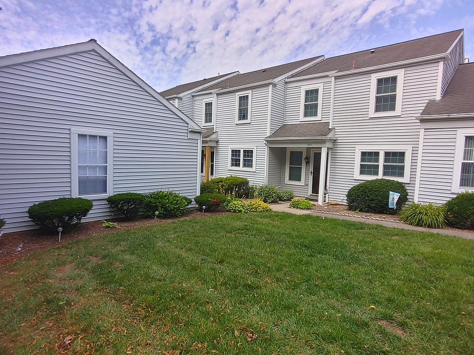 1st image of 717 Cambridge Ct #U-0050