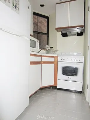 Rented by City Connections Realty | media 9