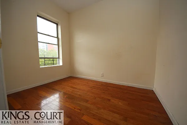 Rented by Kings Court Real Estate | media 30