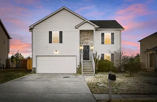 1304 Freedom Dr Photo 1
