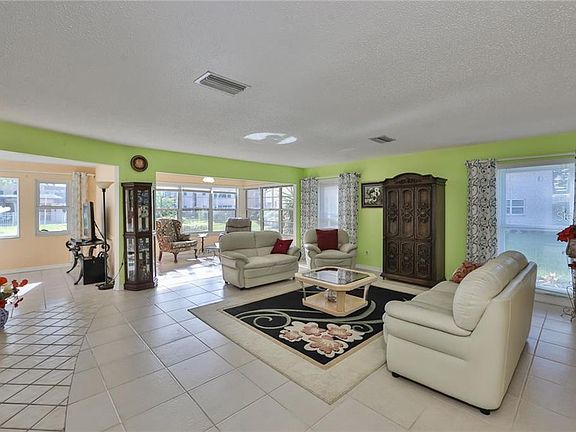 4th image of 112 Elmwood Cir #112
