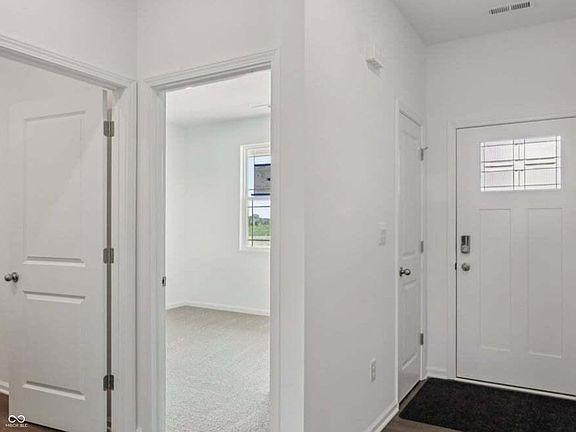 3rd image of 201 Holly Ln