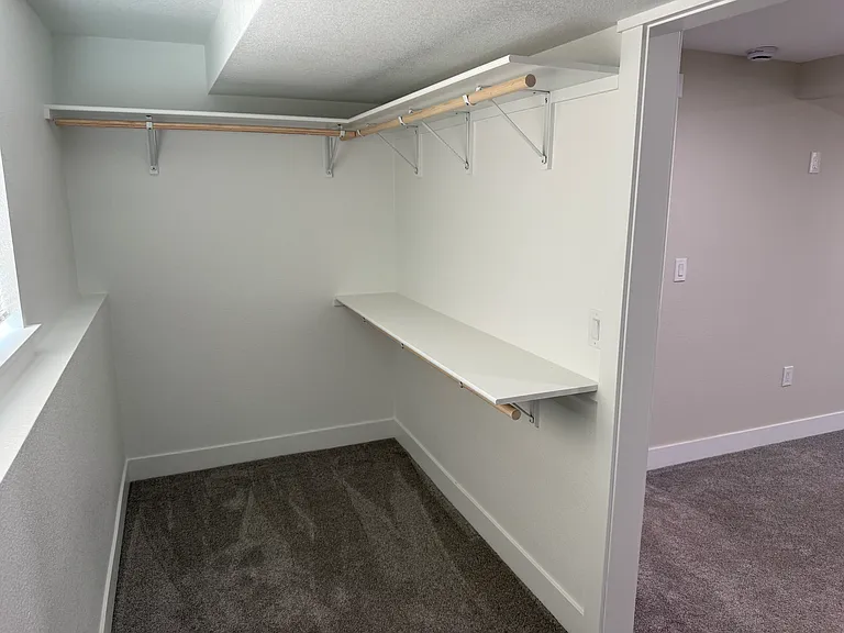 4008 Cottonwood Dr — Photo 5