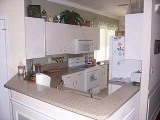 3rd image of 27435 Horne Ave