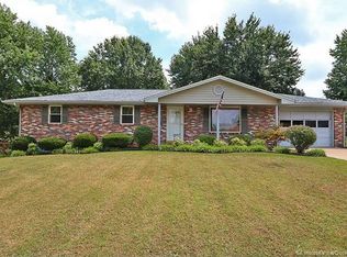 1420 Hillview Ln, Jackson, MO 63755