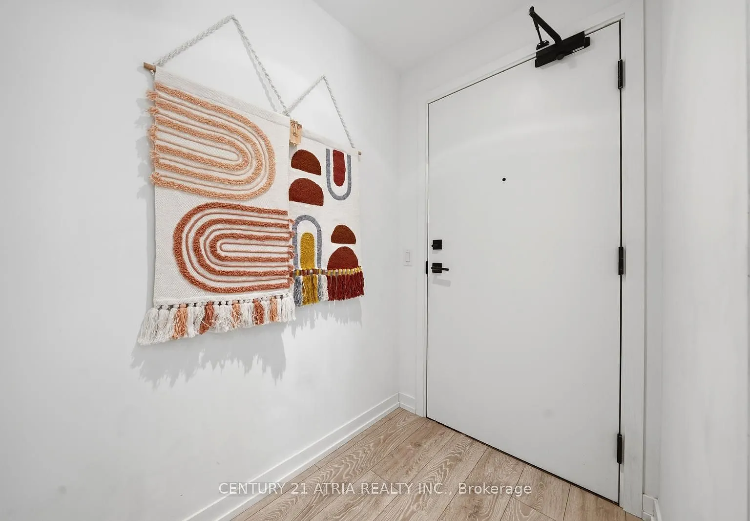 3 bed, $4,000 — Photo 3